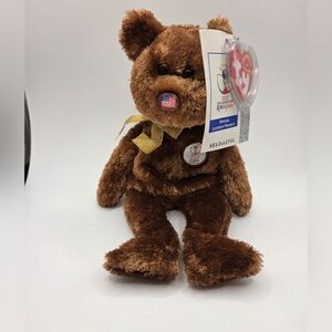 Ty Beanie Baby -CHAMPION USA-  2002 Soccer FIFA WORLD CUP Flag Nose Bear 
